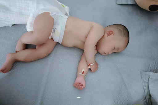 正定宝宝总是摇头怎么回事